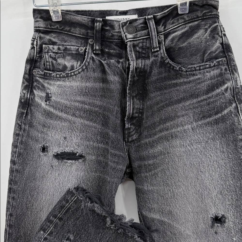 Moussy Vintage Tapered Raw Hem Jeans Whiskering Howa Distressed Size 25